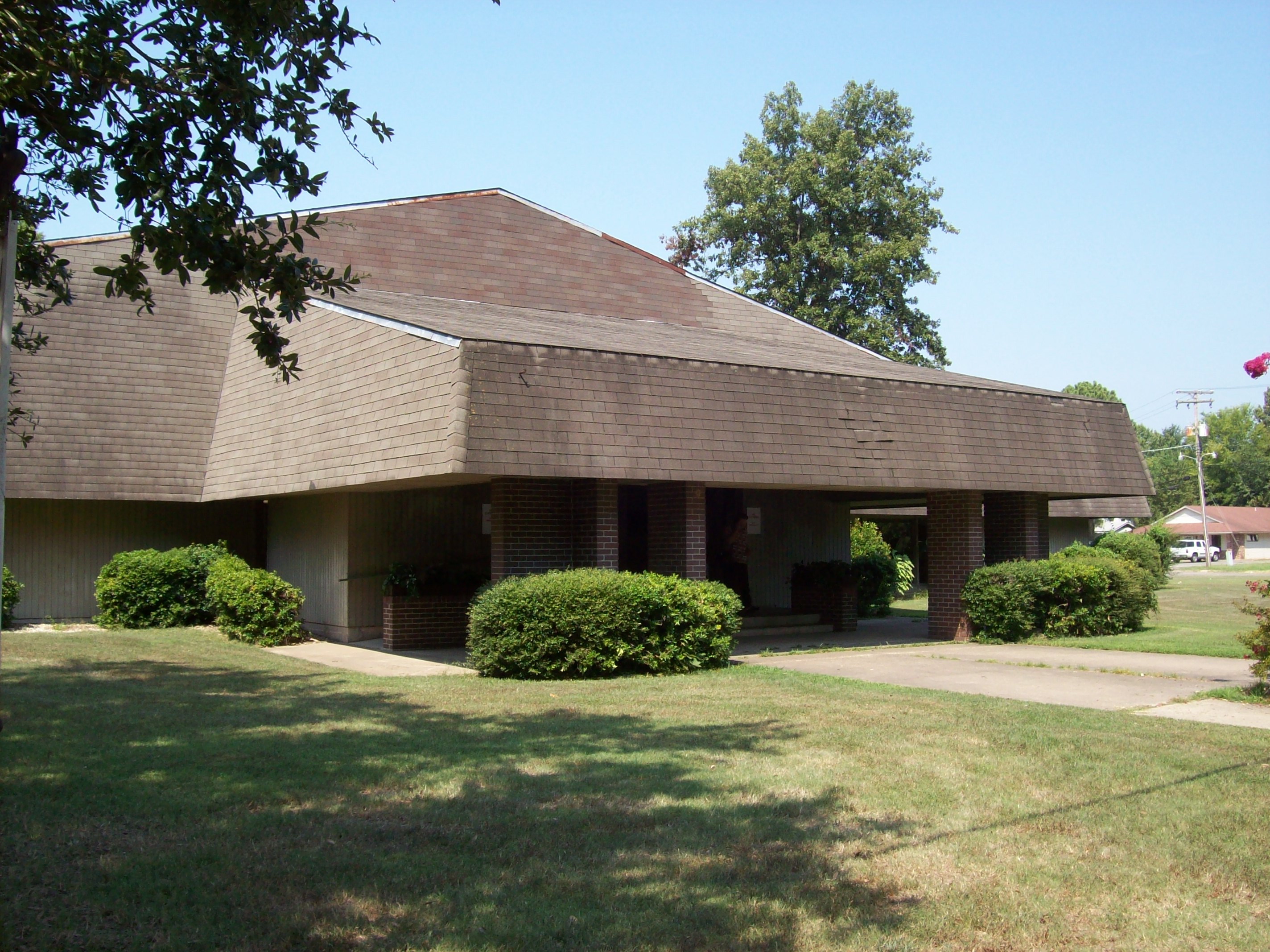 McGehee Branch Library exterior